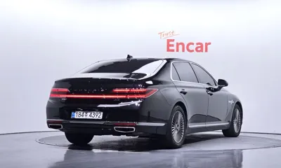 Genesis G90 2021, 83055 км, за 24281.21 USD