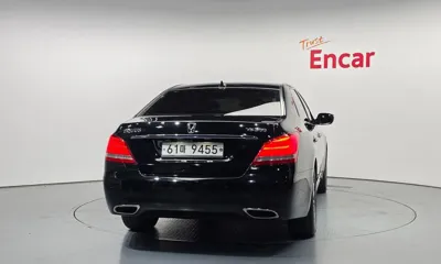 Hyundai Equus 2015, 121142 км, за 7091.23 USD