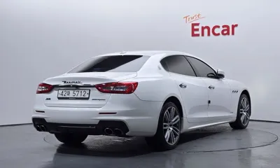 Maserati Quattroporte 2017, 63459 км, за 22084.7 USD