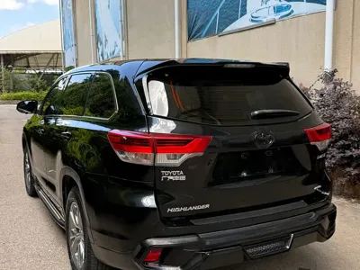 Toyota Highlander 2018, 36000 км, за 20305.67 USD - фото 14