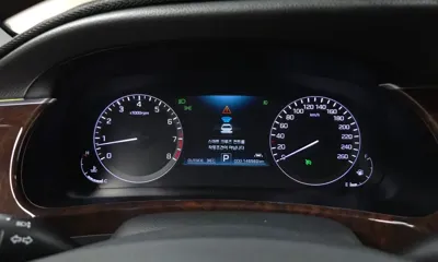 Hyundai Equus 2015, 146560 км, за 6831.32 USD - фото 8