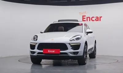 Porsche Macan 2015, 175355 км, за 15130.49 USD