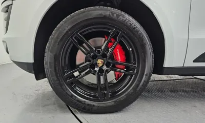 Porsche Macan 2015, 175355 км, за 15130.49 USD