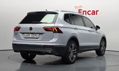 Volkswagen Tiguan 2018, 74615 км, за 12945.63 USD