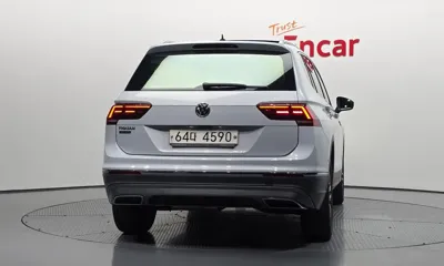 Volkswagen Tiguan 2018, 74615 км, за 12945.63 USD