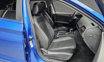 Volkswagen Jetta 2023, 25195 км, за 15302.46 USD - фото 26