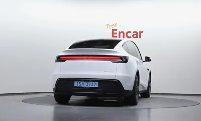 Tesla Model Y 2025, 3639 км, за 40716.63 USD