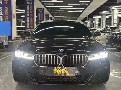 BMW 5 Series 2022, 59000 км, за 29174.32 USD