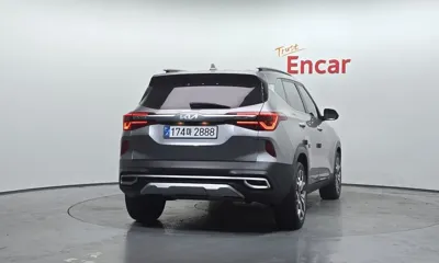 Kia Seltos 2023, 62753 км, за 12834.43 USD