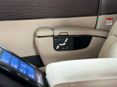 Toyota Alphard 2024, 33000 км, за 127719.71 USD - фото 15