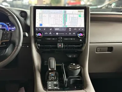 Toyota Alphard 2024, 33000 км, за 127719.71 USD - фото 19