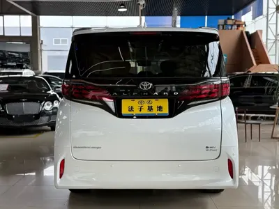 Toyota Alphard 2024, 33000 км, за 127719.71 USD - фото 26