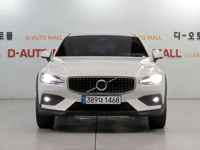 Volvo V60 2026, 1802 км, за 34373.37 USD