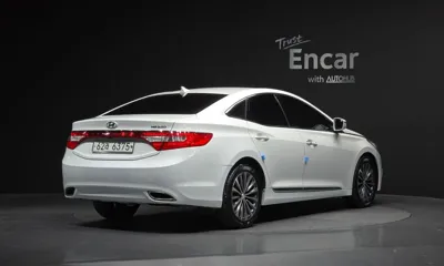Hyundai Grandeur 2014, 97959 км, за 4304.63 USD