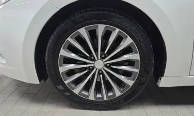 Hyundai Grandeur 2014, 97959 км, за 4304.63 USD