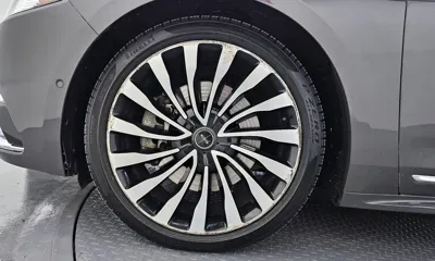 Lincoln Continental 2017, 136217 км, за 7159.61 USD