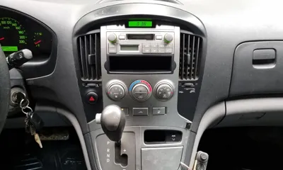 Hyundai Starex 2010, 144075 км, за 2774.83 USD - фото 14