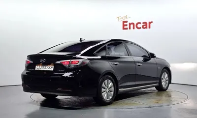 Hyundai Sonata 2016, 127182 км, за 6556.29 USD