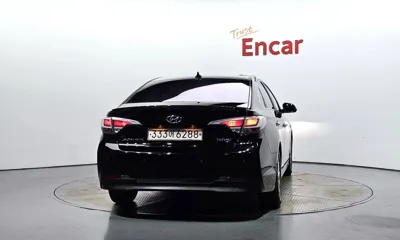 Hyundai Sonata 2016, 127182 км, за 6556.29 USD