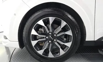Kia Canival 2023, 60900 км, за 21946.08 USD