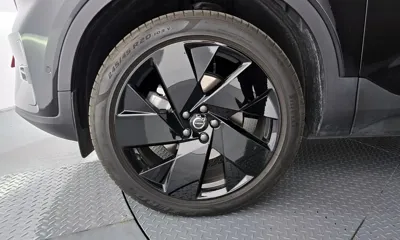 Volvo XC40 2025, 14489 км, за 28537.99 USD