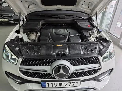 Mercedes-Benz GLE-Class 2023, 37358 км, за 60786.25 USD - фото 6