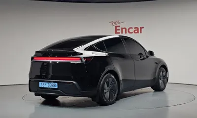 Tesla Model Y 2025, 14875 км, за 35765.49 USD