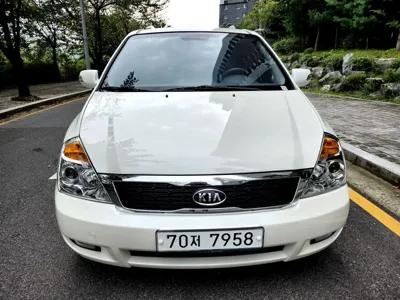 Kia Canival 2011, 121030 км, за 3216.49 USD
