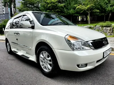 Kia Canival 2011, 121030 км, за 3216.49 USD