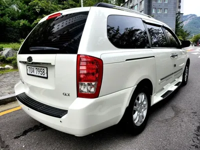 Kia Canival 2011, 121030 км, за 3216.49 USD