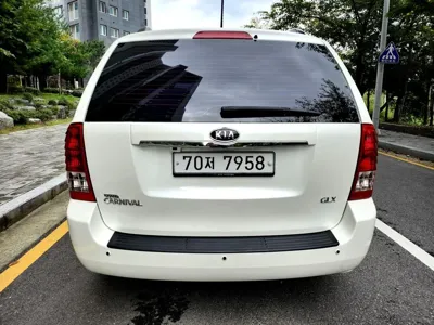 Kia Canival 2011, 121030 км, за 3216.49 USD