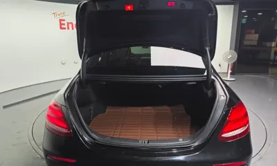 Mercedes-Benz E-Class 2019, 127427 км, за 24937.64 USD - фото 20