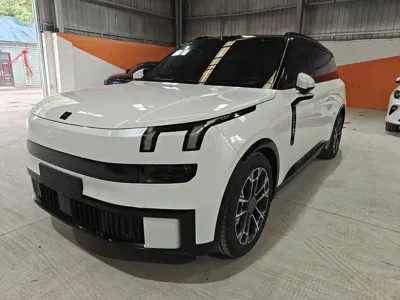 Lynk & Co 领克900 · 2025 год
