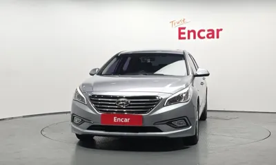 Hyundai Sonata 2015, 65595 км, за 5407.17 USD