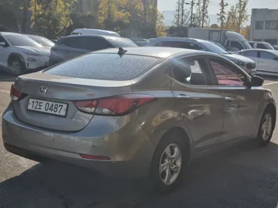 Hyundai Avante 2014, 215919 км, за 2275.24 USD