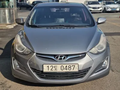 Hyundai Avante 2014, 215919 км, за 2275.24 USD