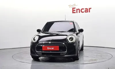 MINI Cooper 2023, 22843 км, за 17516.44 USD