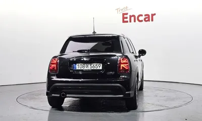MINI Cooper 2023, 22843 км, за 17516.44 USD
