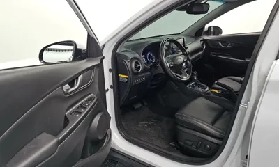 Hyundai Kona 2019, 67434 км, за 7752.45 USD - фото 10