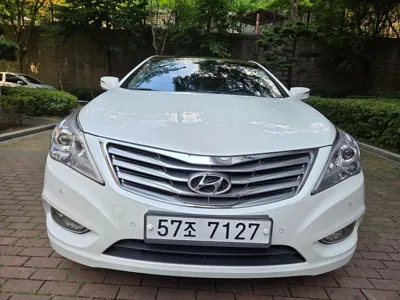Hyundai Grandeur 2012, 206961 км, за 2790.79 USD