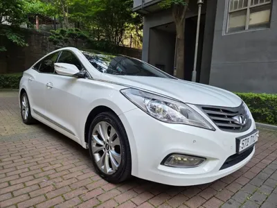 Hyundai Grandeur 2012, 206961 км, за 2790.79 USD