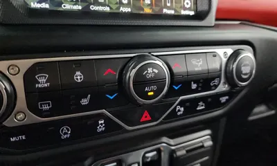 Jeep Gladiator 2021, 92225 км, за 23337.44 USD - фото 27