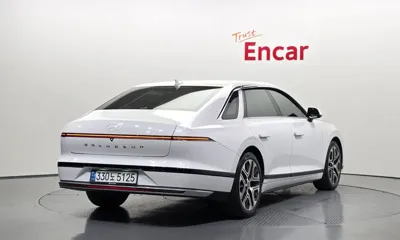 Hyundai Grandeur 2023, 133929 км, за 14651.29 USD