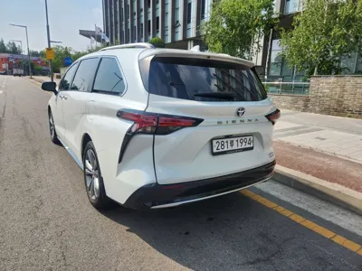 Toyota Sienna 2024, 70806 км, за 31861.47 USD