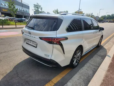 Toyota Sienna 2024, 70806 км, за 31861.47 USD - фото 6