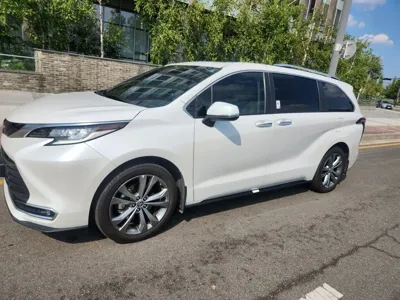 Toyota Sienna 2024, 70806 км, за 31861.47 USD - фото 20