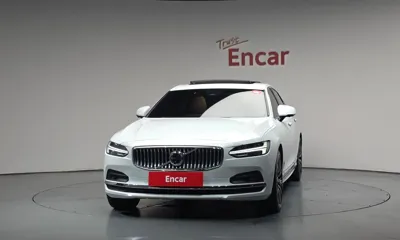 Volvo S90 2023, 40856 км, за 27035.98 USD