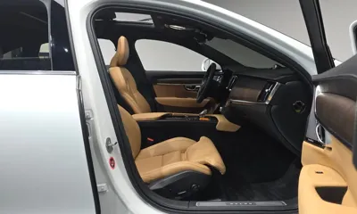 Volvo S90 2023, 40856 км, за 27035.98 USD - фото 26