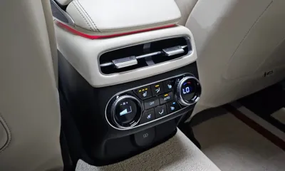 Genesis GV70 2023, 23254 км, за 28798.01 USD - фото 31