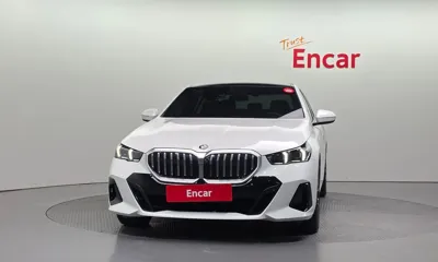 BMW 5-Series 2025, 11701 км, за 43958.25 USD